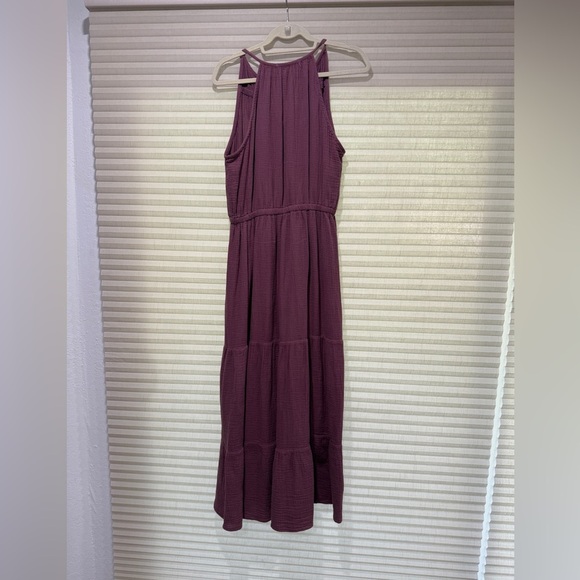 Self Contrast Sleeveless Dress - Picture 6 of 7